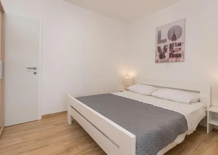 Stunning In With Wifi Apartman *